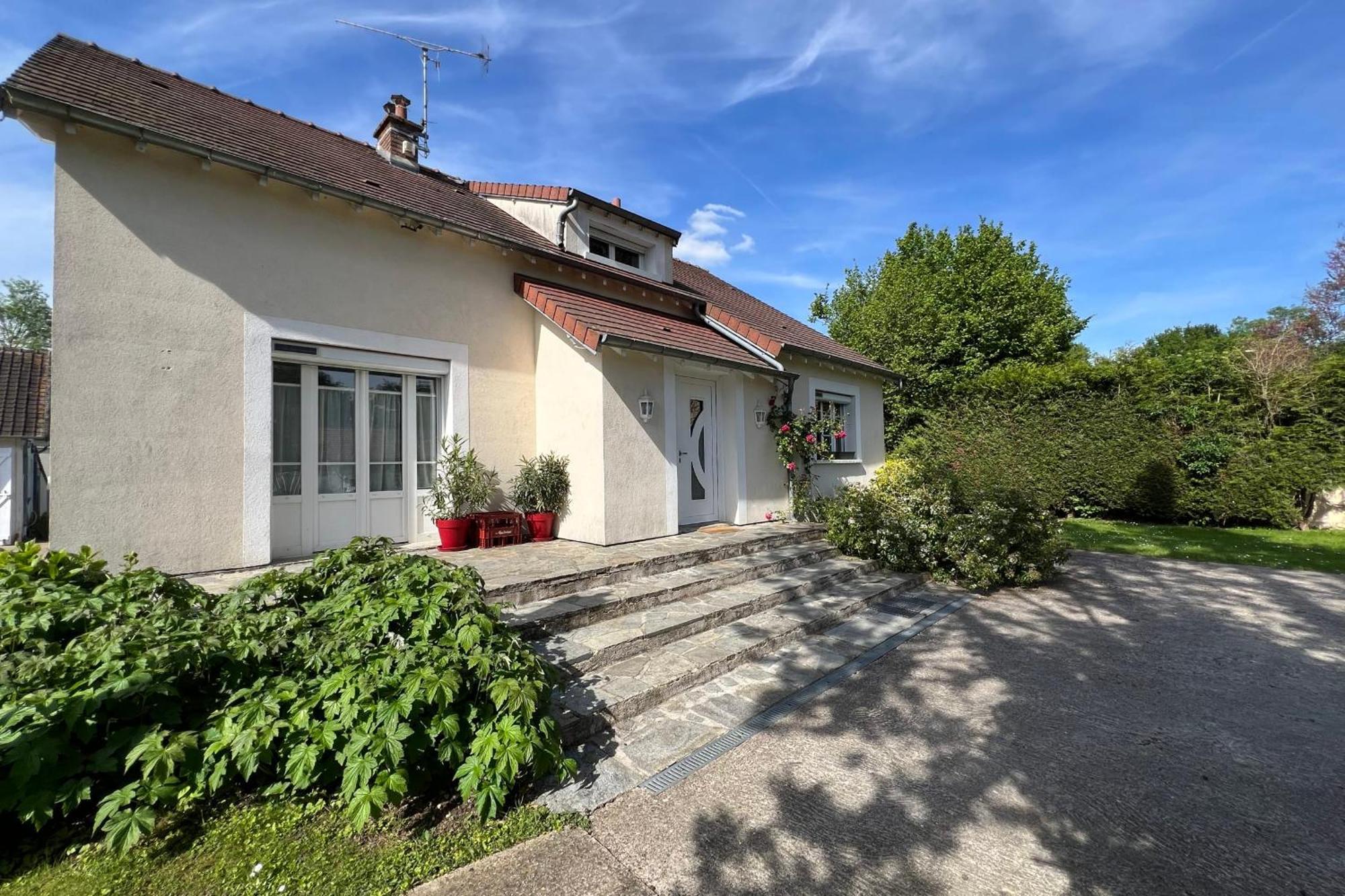 Les Sablons Villa La Houssaye-en-Brie Exterior foto