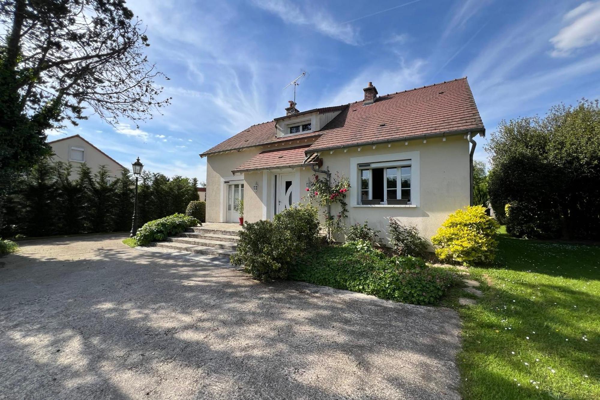 Les Sablons Villa La Houssaye-en-Brie Exterior foto