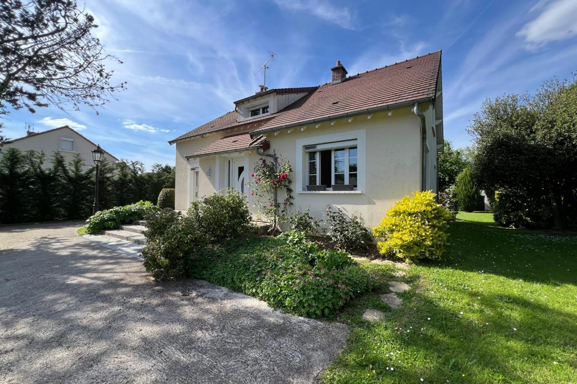 Les Sablons Villa La Houssaye-en-Brie Exterior foto