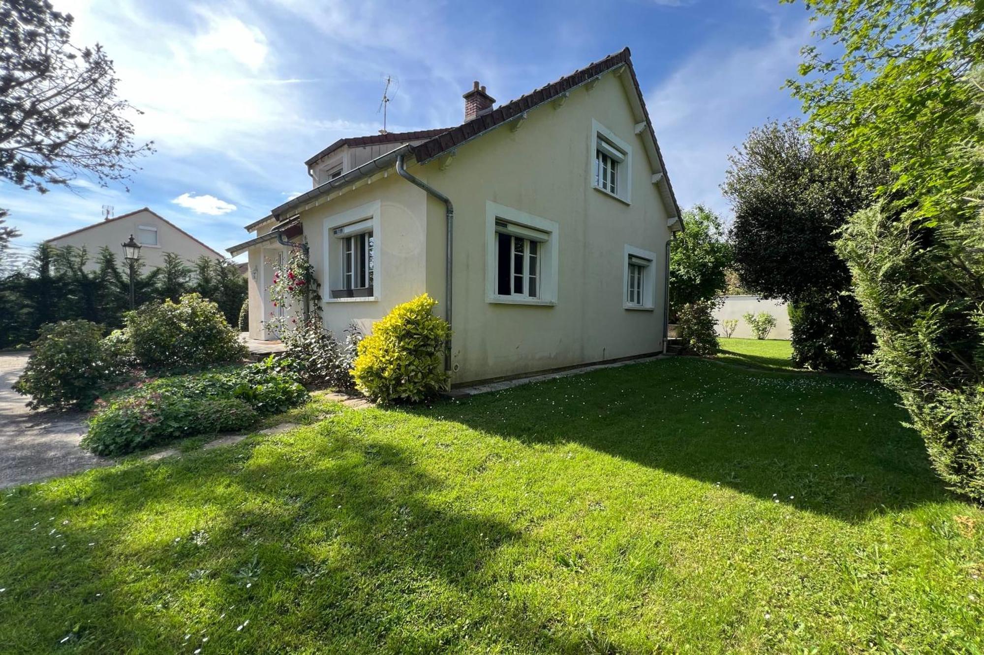 Les Sablons Villa La Houssaye-en-Brie Exterior foto