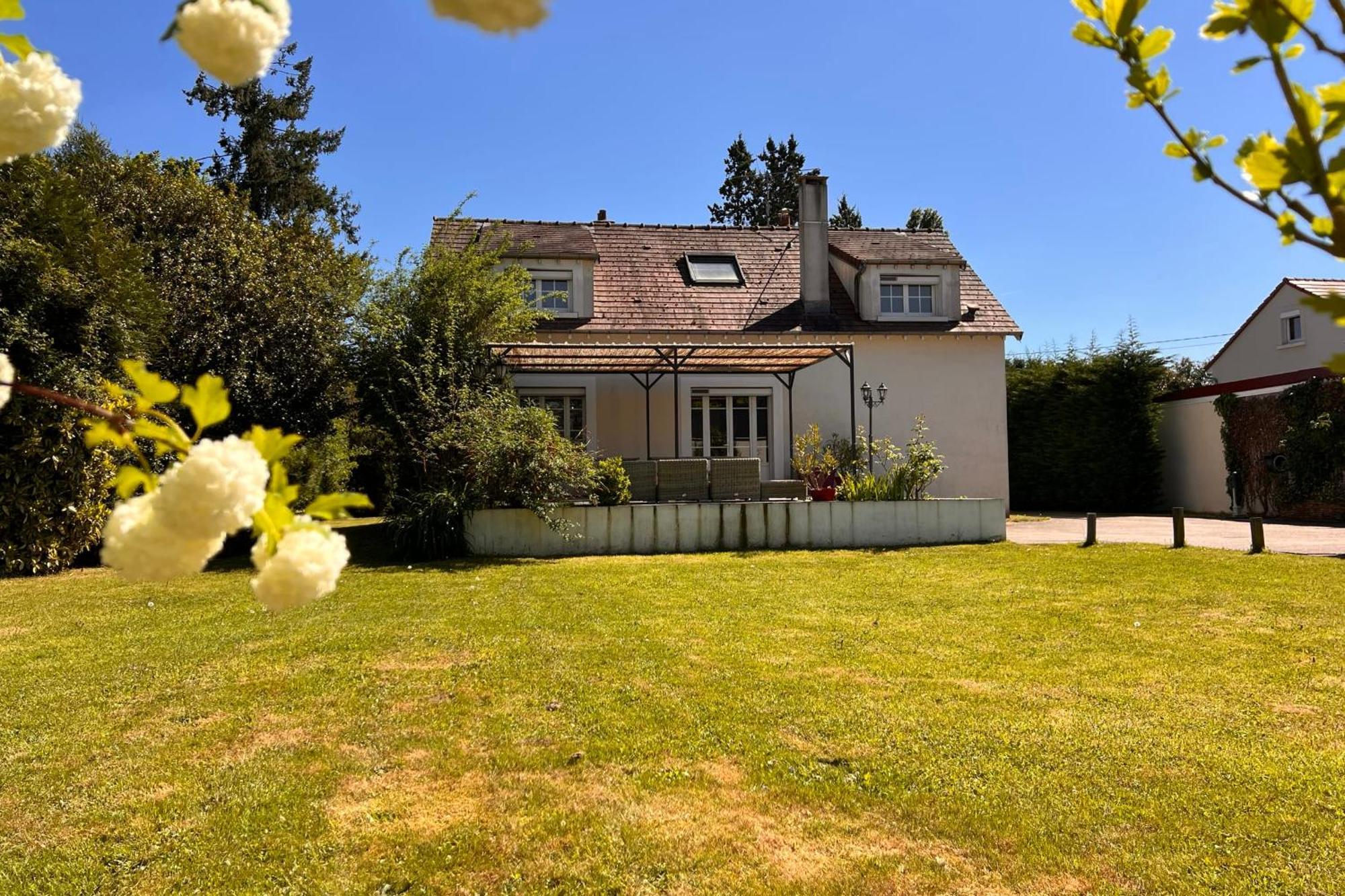 Les Sablons Villa La Houssaye-en-Brie Exterior foto
