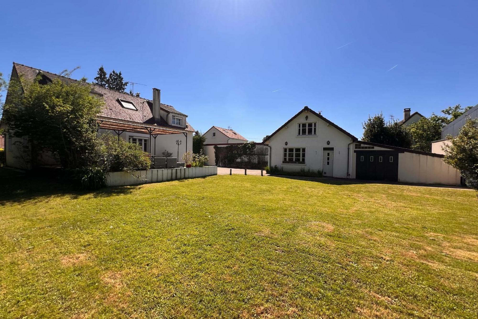 Les Sablons Villa La Houssaye-en-Brie Exterior foto