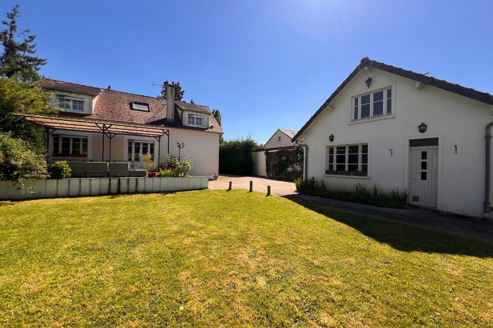 Les Sablons Villa La Houssaye-en-Brie Exterior foto